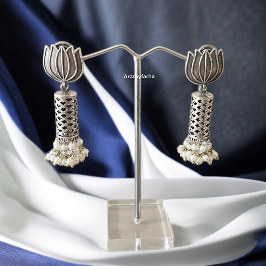 Lutus Drop Pearl Earrings