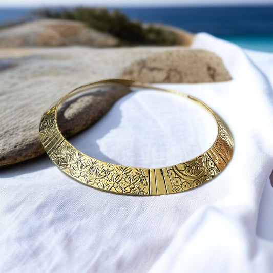 Carved Gold Choker Necklace