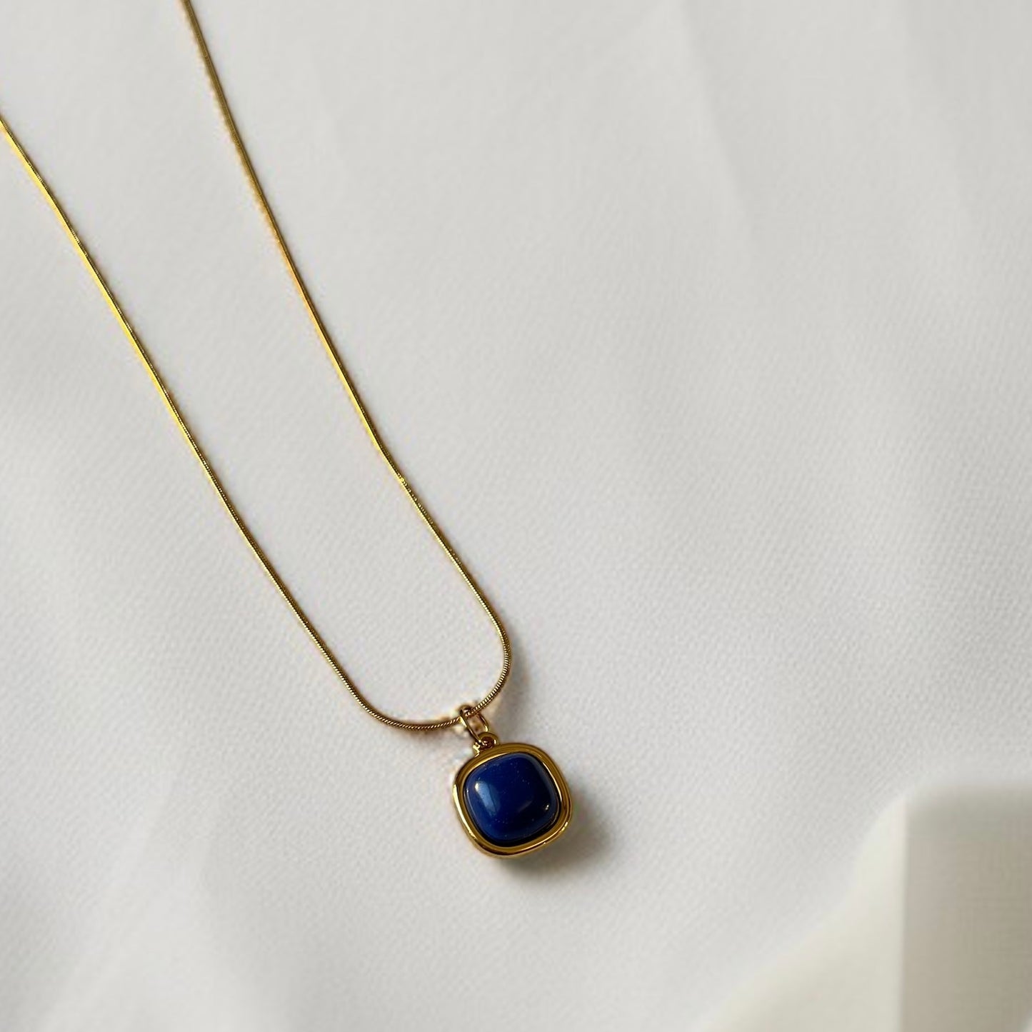 Blue Pendant Chain Necklace
