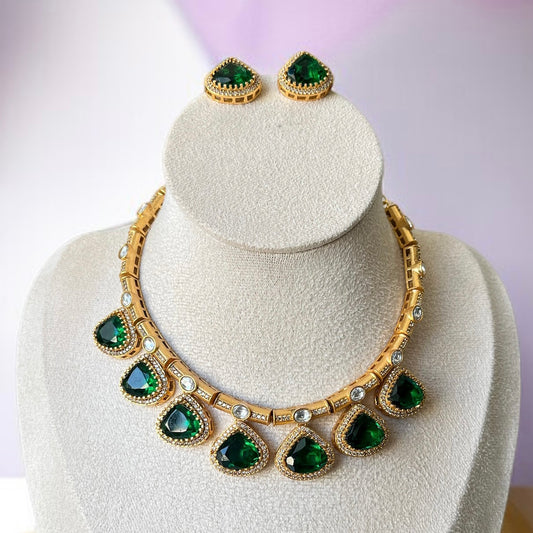 Green Stone Necklace Set