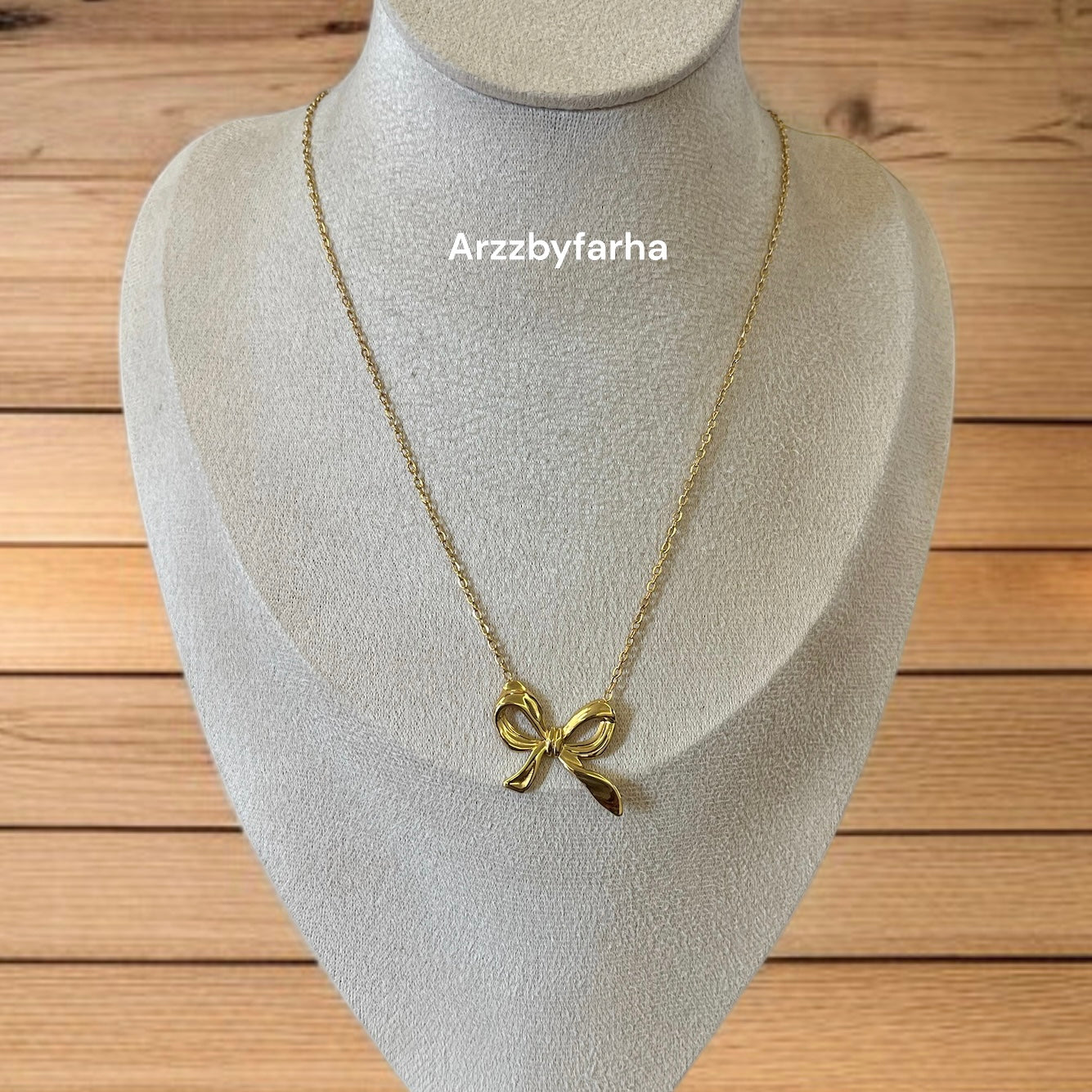 Bow Attached Chain Necklace