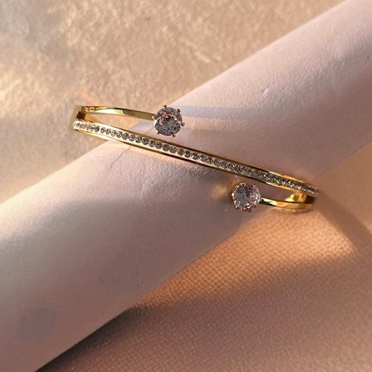 AD Studded Sleek Gold Bracelet