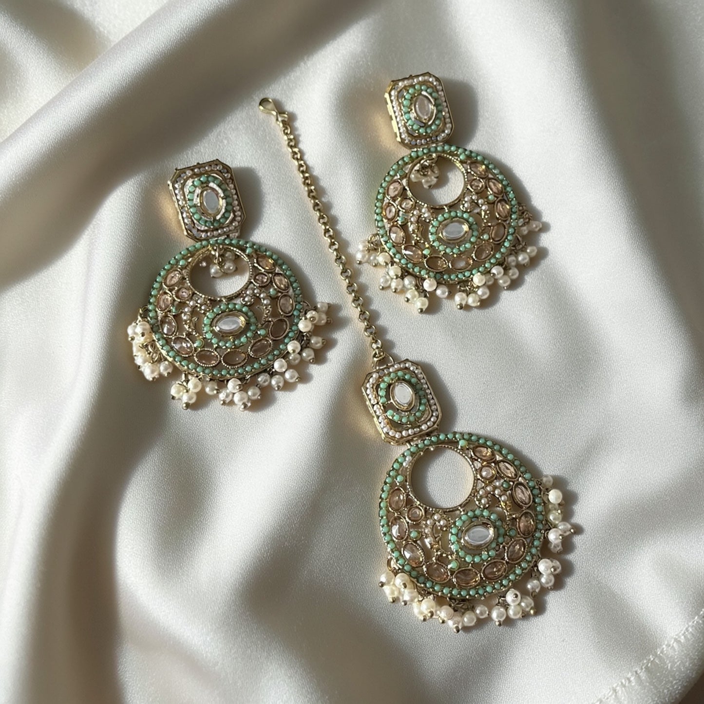 V Shape Necklace Set