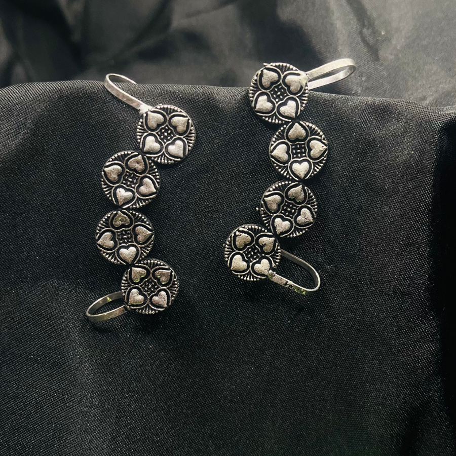 Oxidized Silver Earcuff earclips