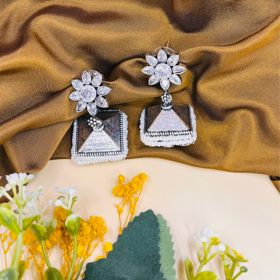 Silver Stone Small Jhumki Earrings