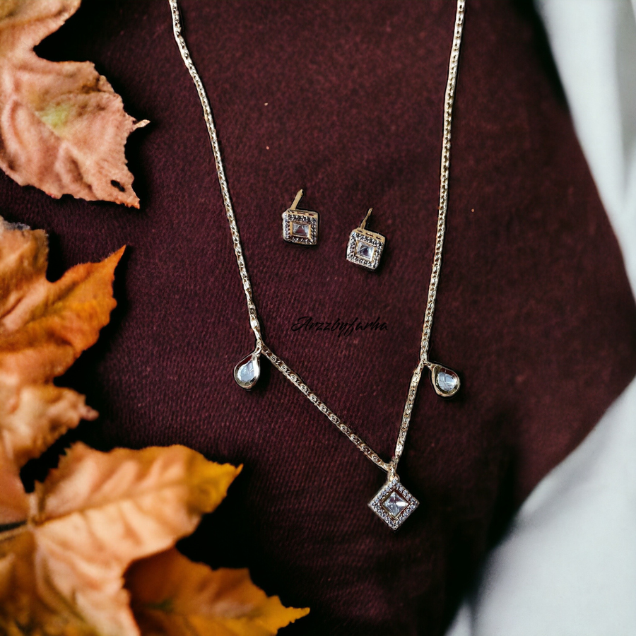 Moissanite Sleek Necklace Set