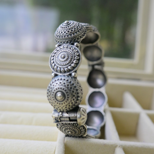 Oxidised Screwable Bangle