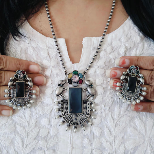 Brass Pendant Necklace Set