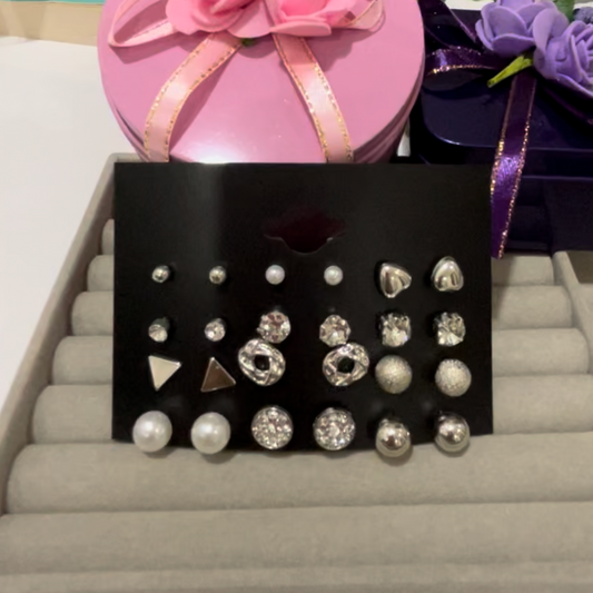 Set of 12 Studs