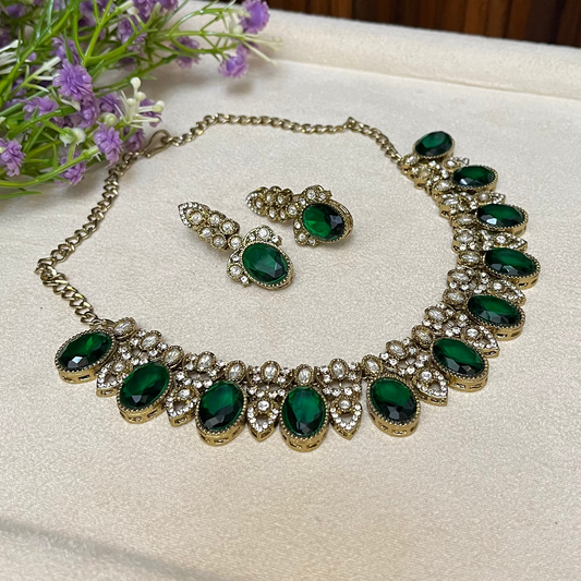 Green Stone Necklace Set