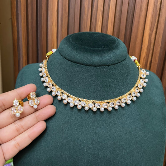 Gold Pearl Sleek Necklace Set