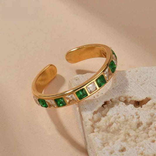 18K Gold Green & White Band Ring