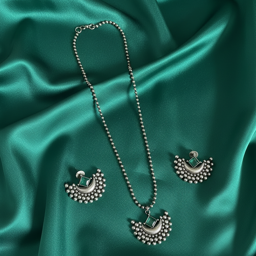 Silver Oxidised Pendant Necklace Set