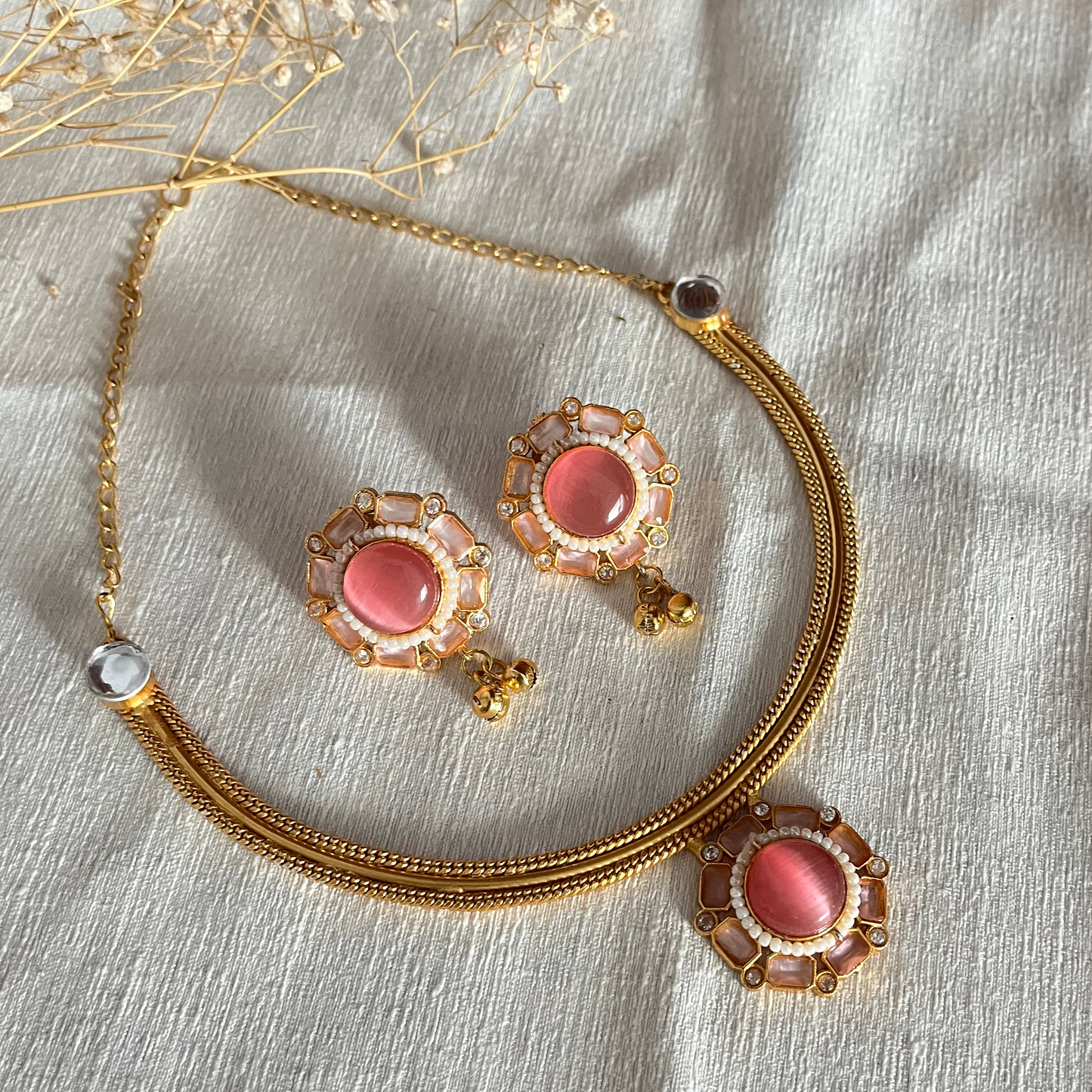 Flower Monalisa Stone Necklace Set
