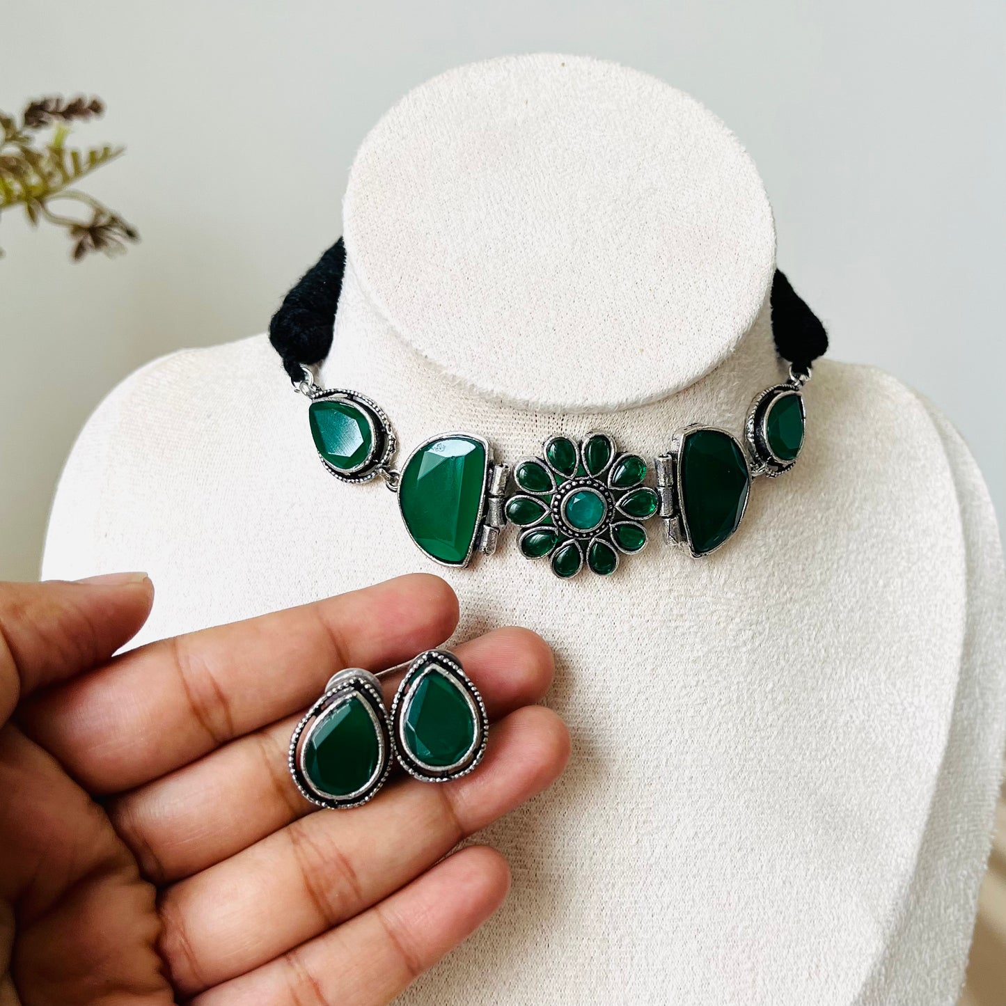 Monalisa Choker Necklace Set