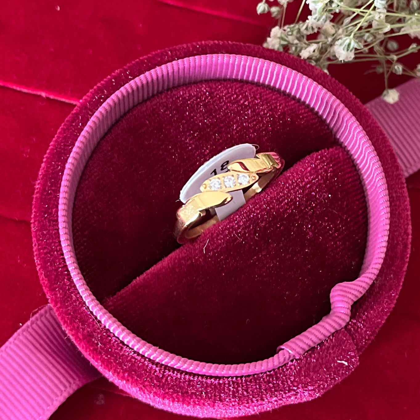 Sleek AD Gold Ring