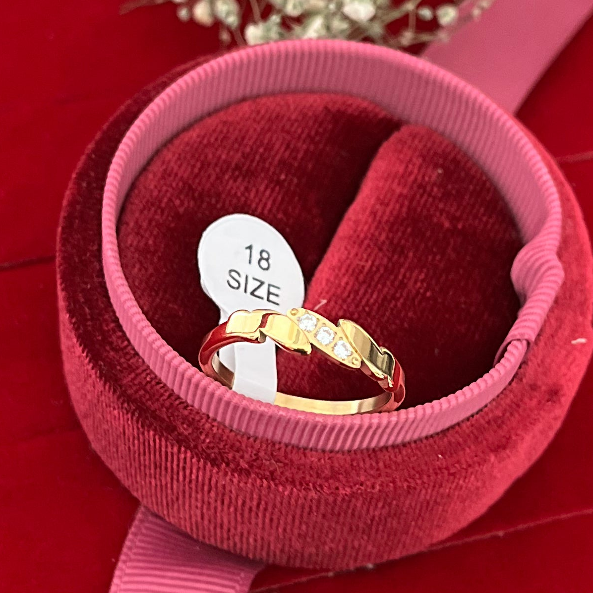 Sleek AD Gold Ring
