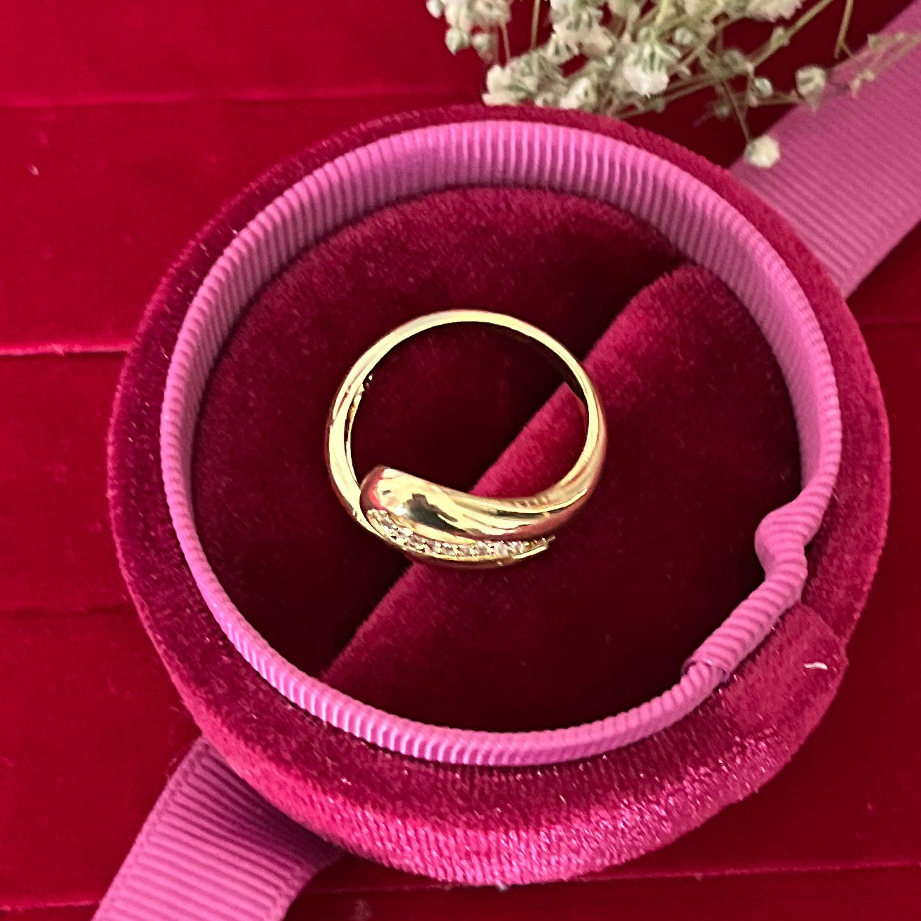 Zircon Twisted Gold Ring