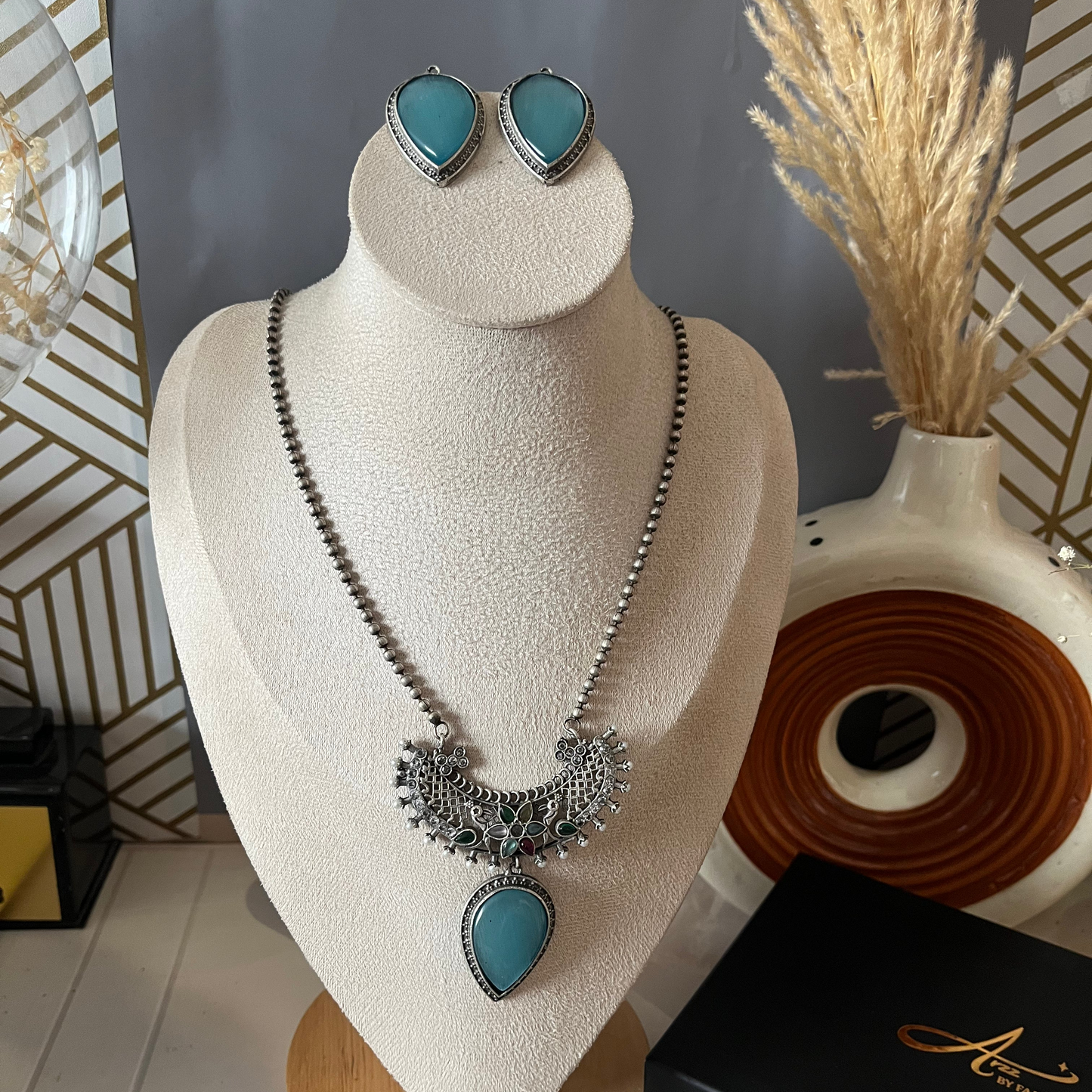 Blue Mid Lenght Necklace Set