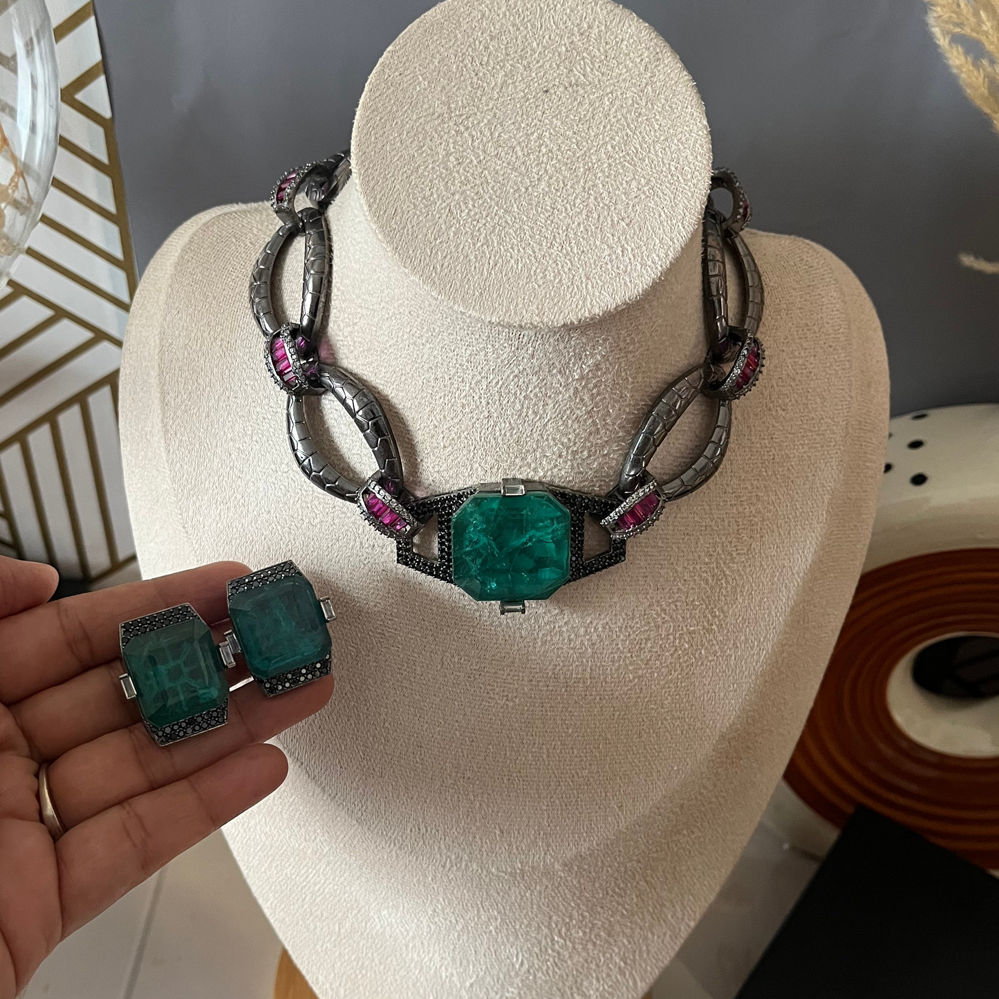Doublet Stone Choker Necklace Set