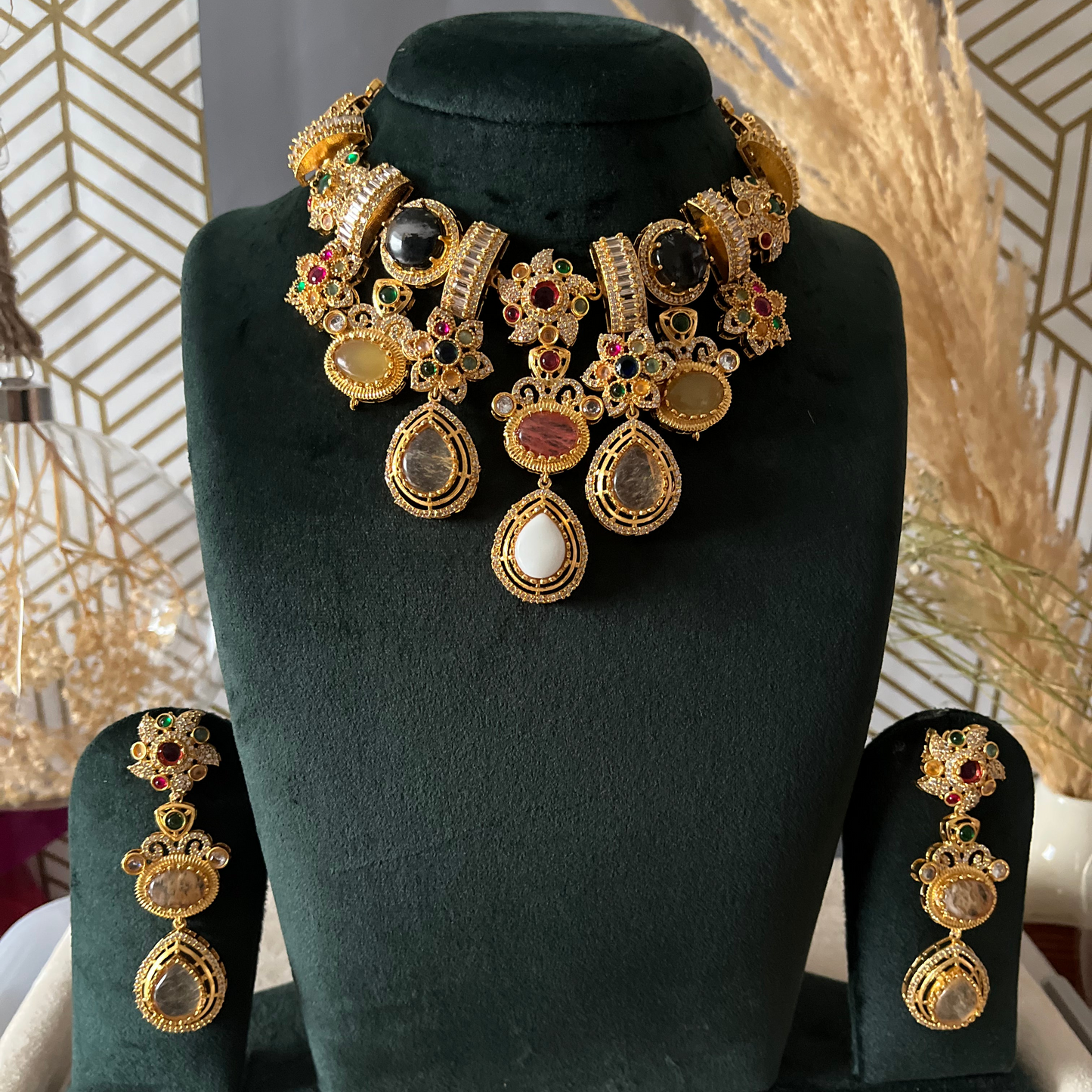 Monalisa Stone Necklace Set