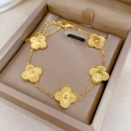 Gold Clover Chain Bracelet
