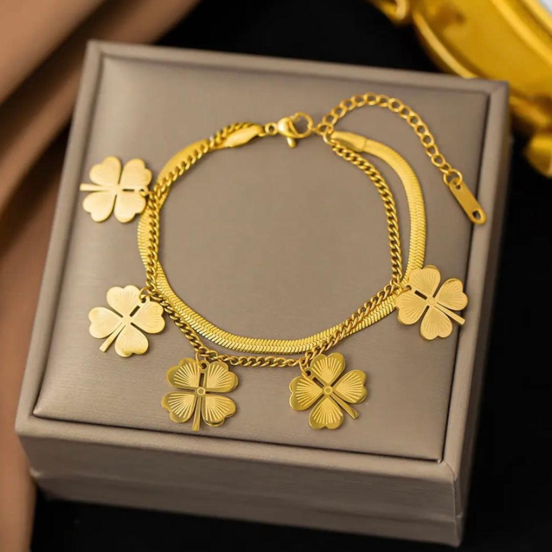 Gold Clover Double Layer Chain Bracelet