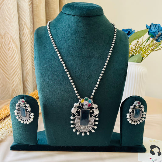 Brass Pendant Necklace Set