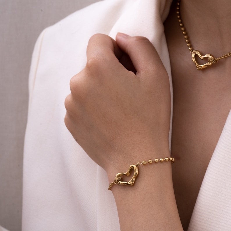 Gold Heart Chain Bracelet