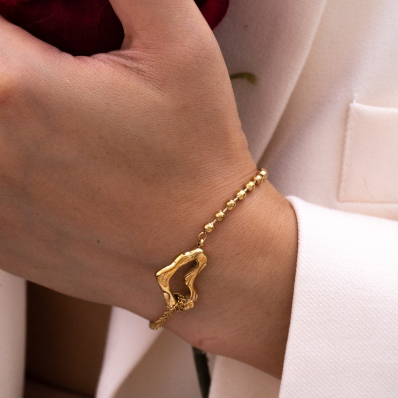 Gold Heart Chain Bracelet