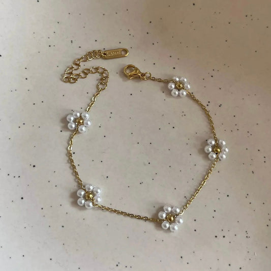 White Flower Chain Bracelet