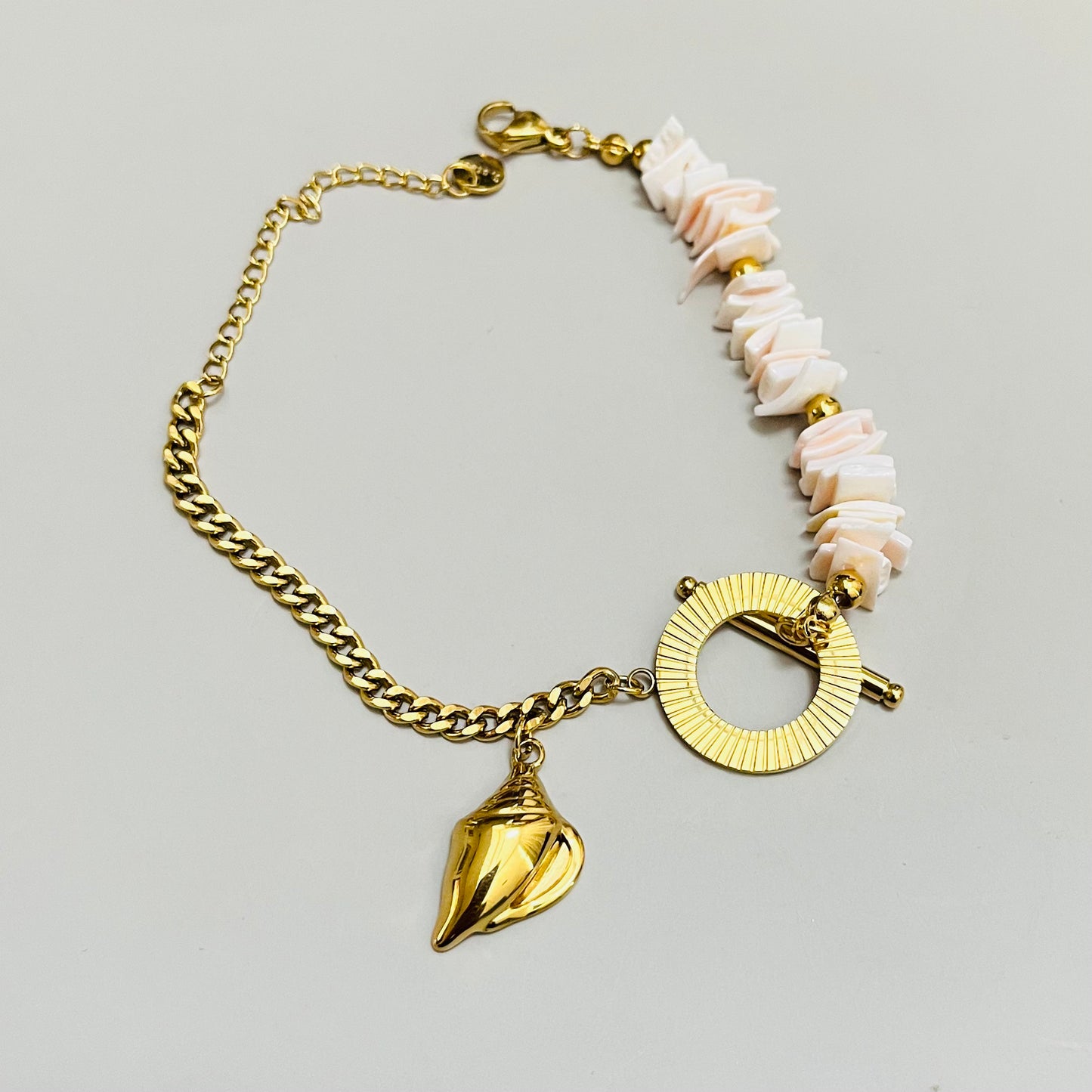 Gold Shell Chain Bracelet