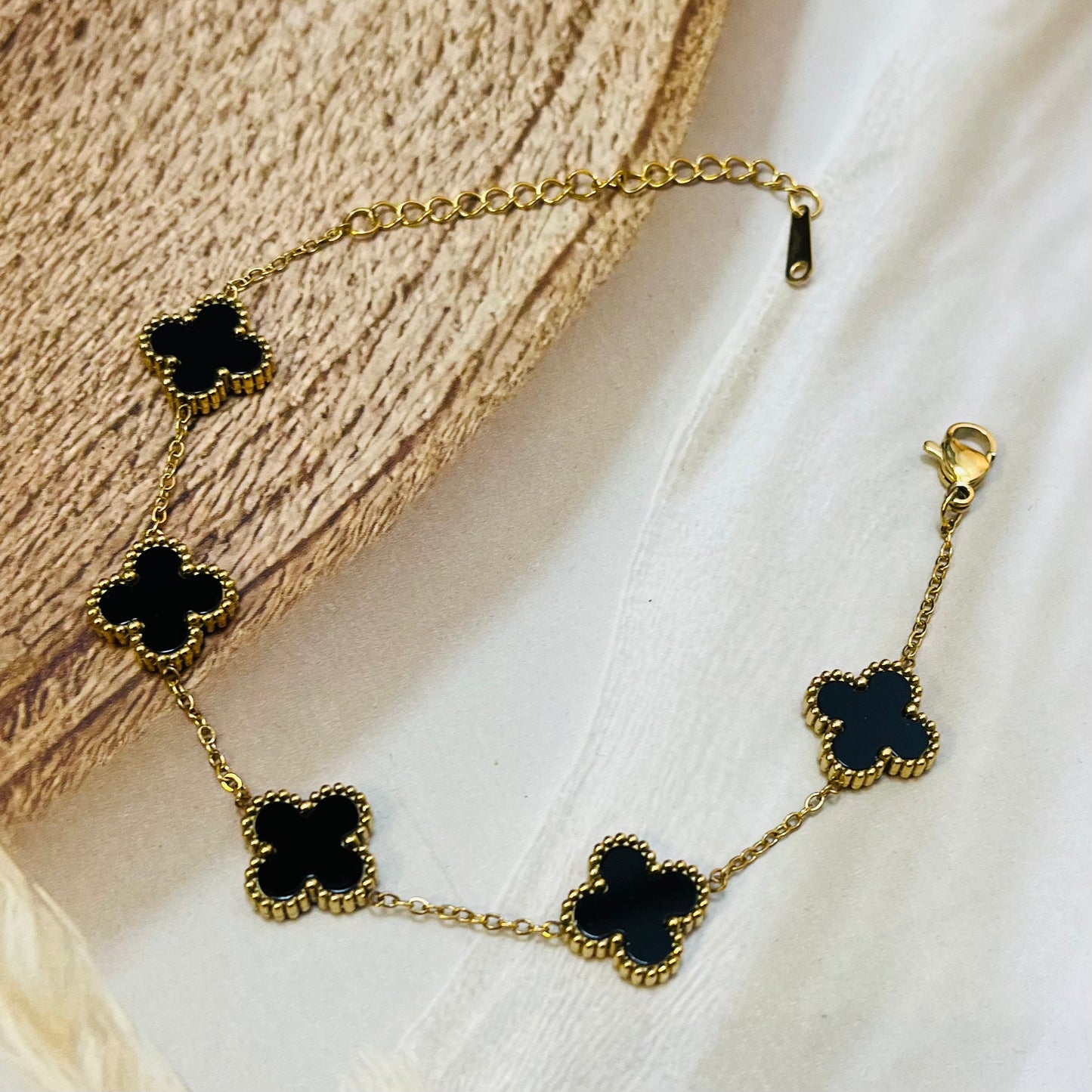 Black Clover Chain Bracelet