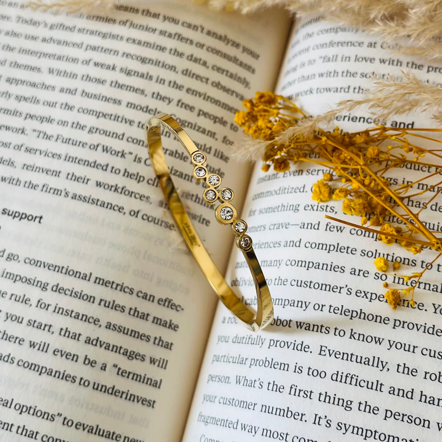 Stone Sleek Gold Bracelet
