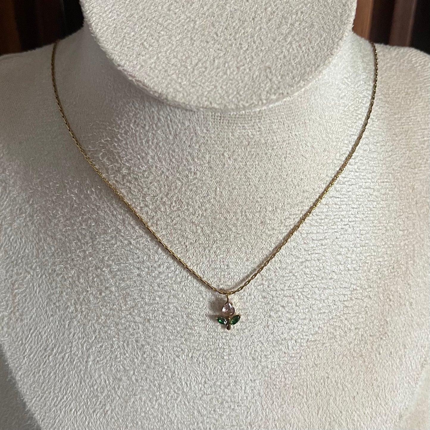 Tulip Sleek Chain Necklace