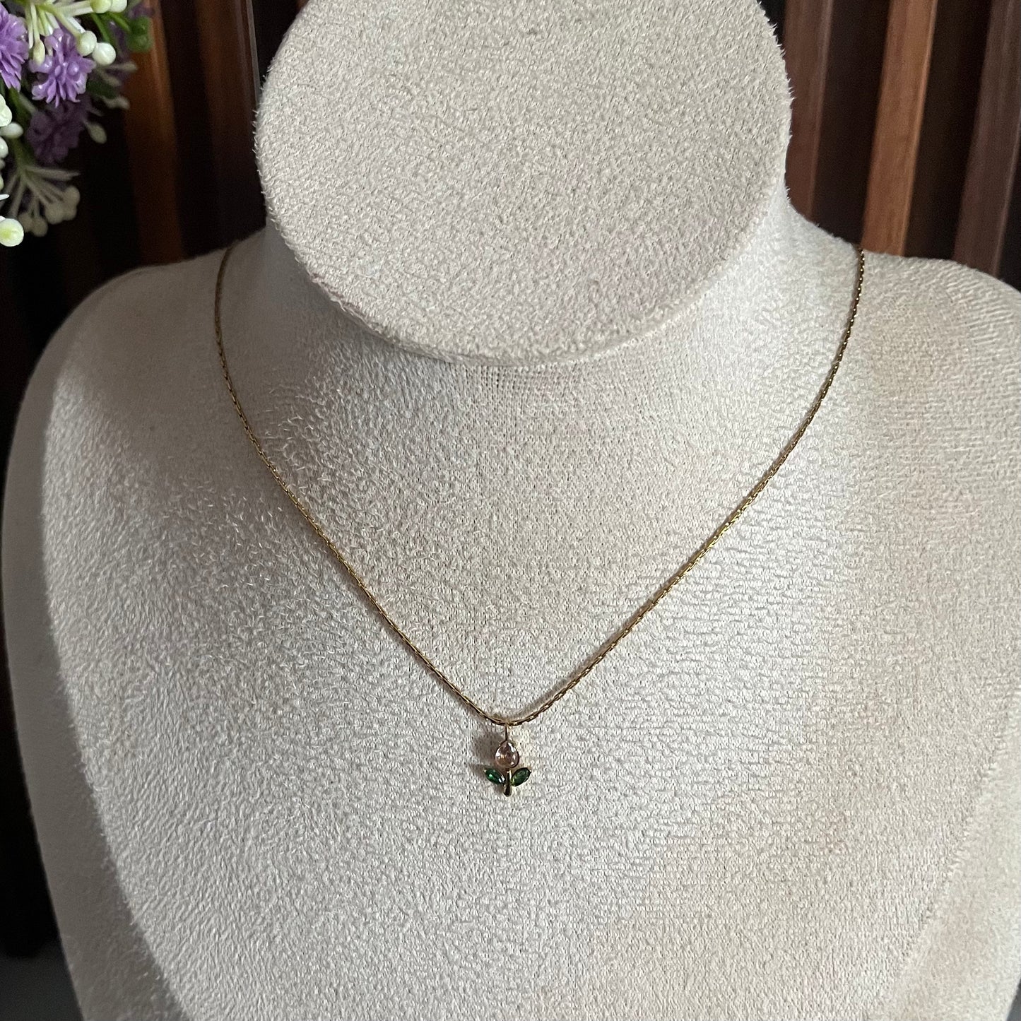 Tulip Sleek Chain Necklace