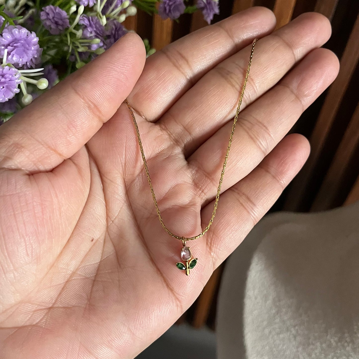 Tulip Sleek Chain Necklace