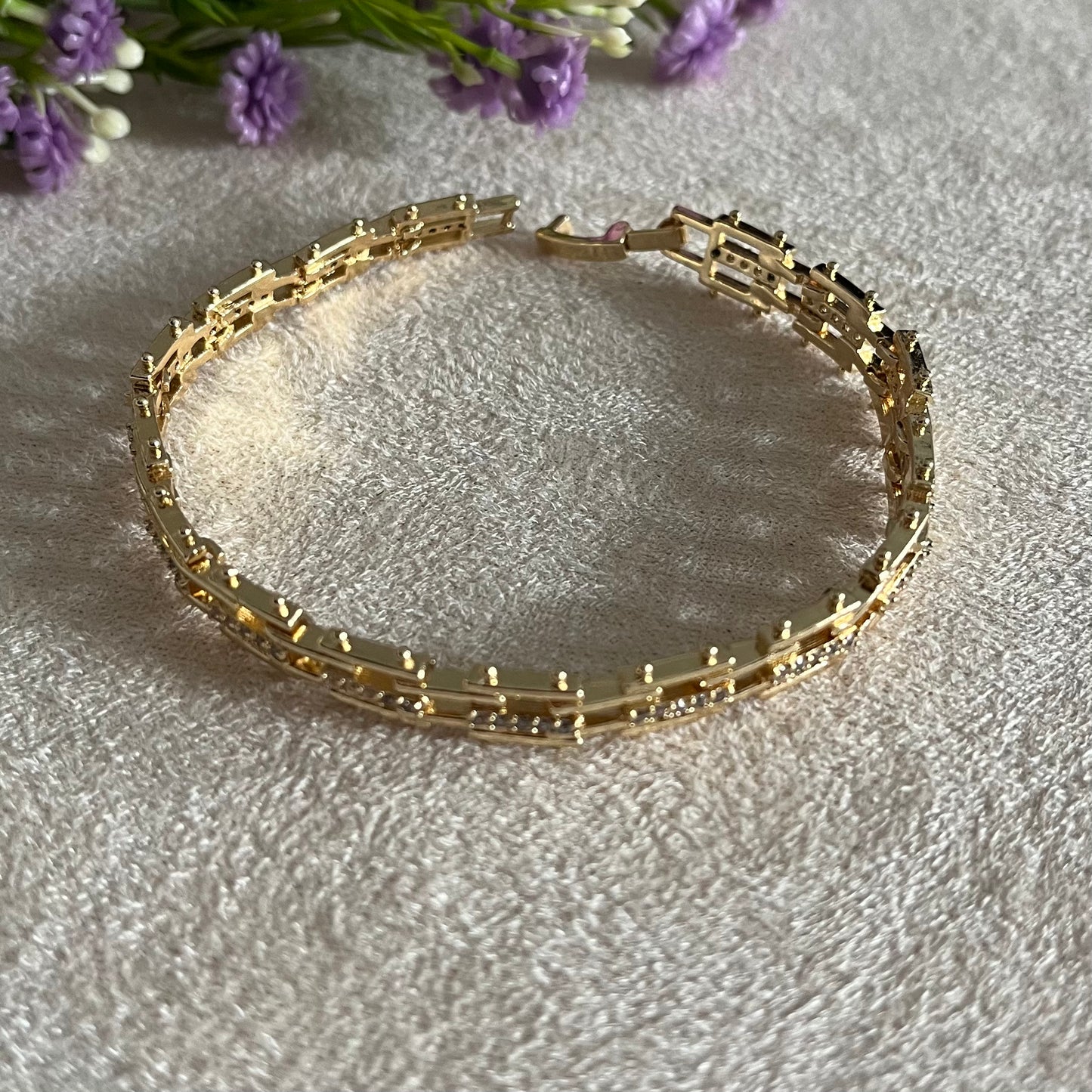 Gold Link Chain Bracelet