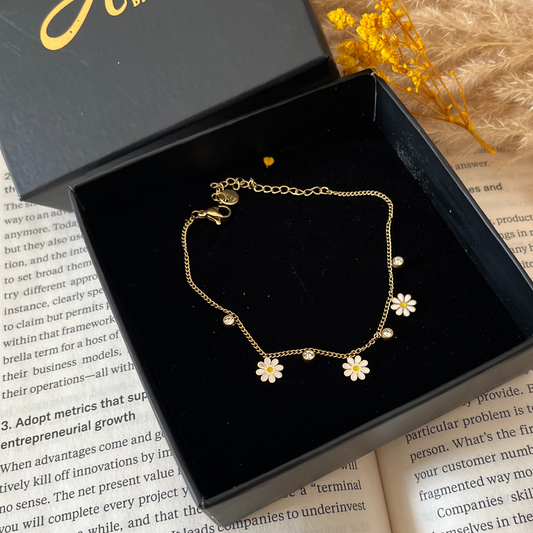 White Flower Chain Bracelet