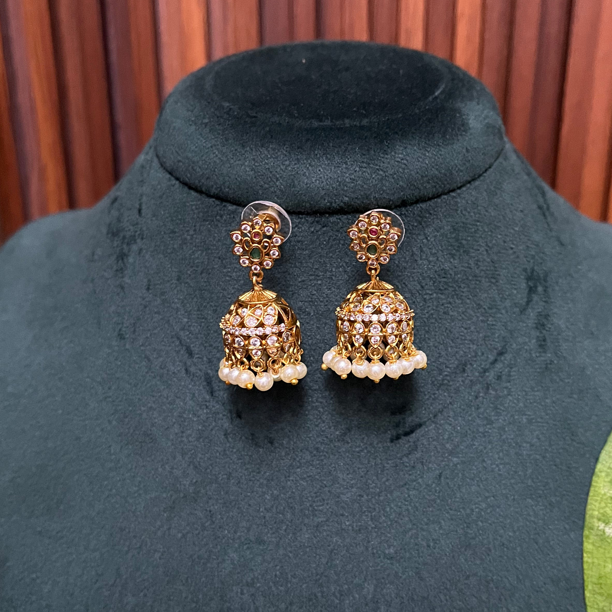 Gold Pearl Hasli Necklace Set
