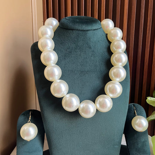 Statement Pearl Necklace Set