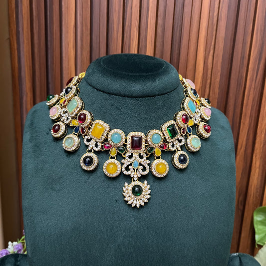 Multicolor Stone Necklace Set
