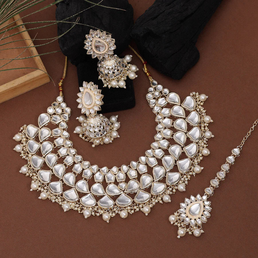 Ivory Kundan Jewellery Set
