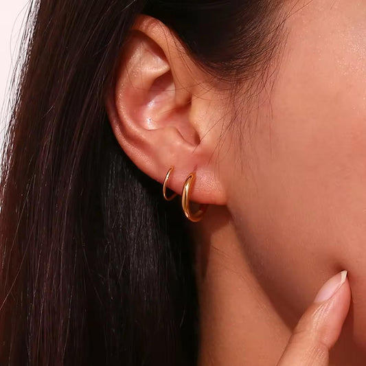 18k Gold Twisted Earrings