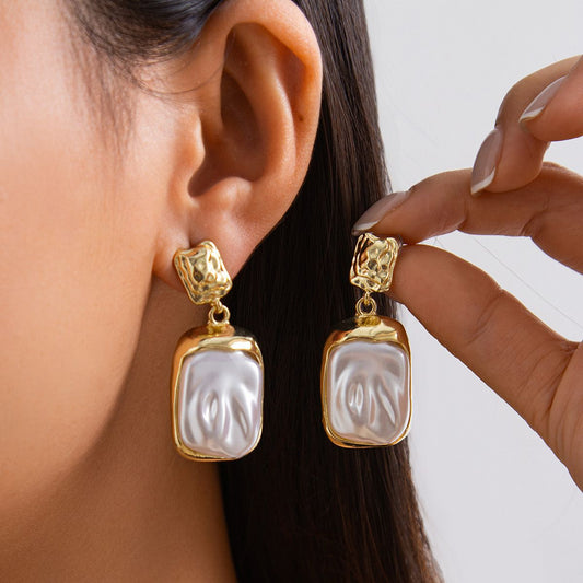 18k Gold Pearl Drop Earrings
