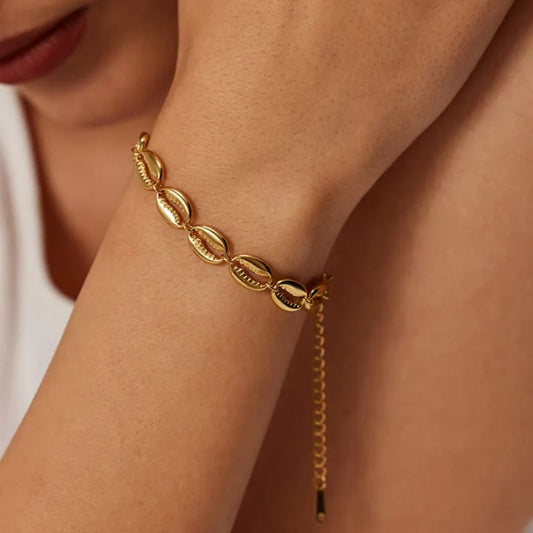 18k Gold Cowrie Shells Bracelet