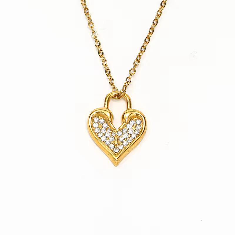 18k Gold Heart AD Studded Necklace