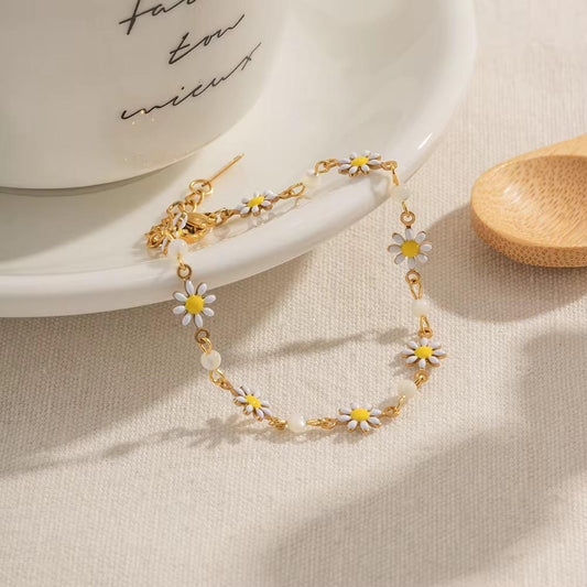 White Flower Chain Bracelet