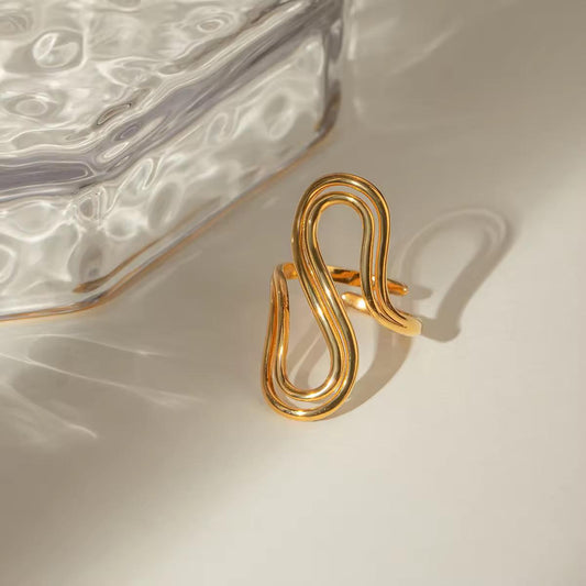 Statement Gold Finger Ring