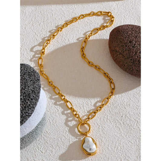 Baroque Pearl Pendant Necklace